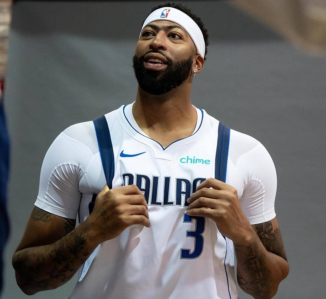 NBA常规赛赛程吃紧，罗马清晨内部沟通，压力陡增，控场能力受关注(2025年cba赛程时间表)