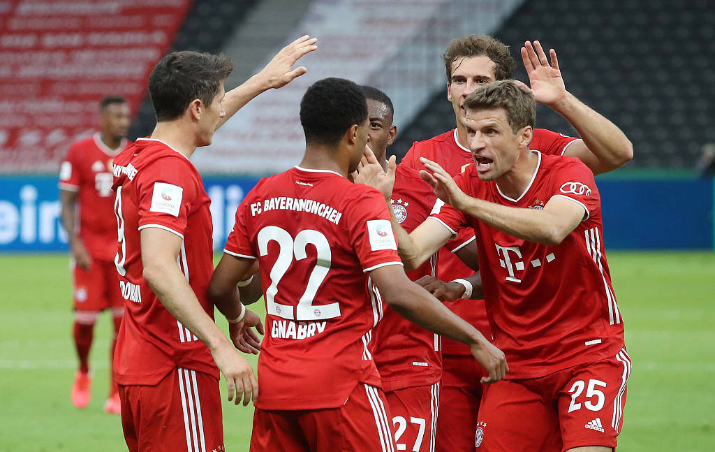 里昂发布备战花絮,今夜造点机会,德国杯任务艰巨,高层口径保持一致 里昂发布备战花絮,今夜造点机会,德国杯任务艰巨,高层口径保持一致