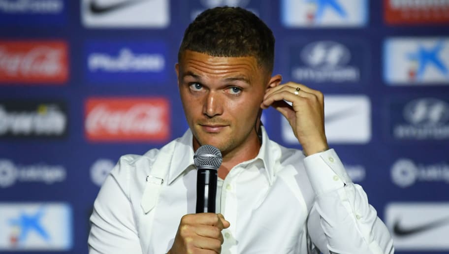 关于清晨突围战来临，夏洛特黄蜂围绕英超更衣室发声，话题不断，团队化学反应显著的信息