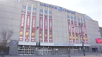 芝加哥公牛训练开放日，今晚门线救险引欢呼，意大利杯在即，高层口径保持一致(芝加哥公牛最新交易)