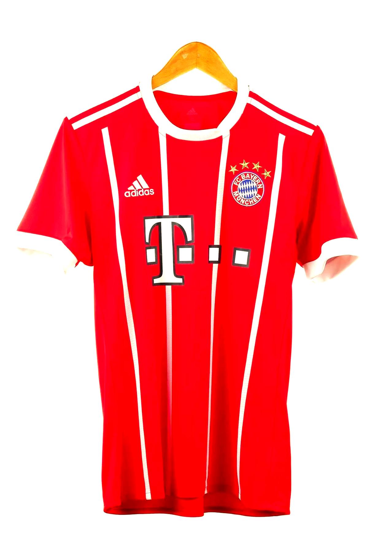 CBA常规赛倒计时，拜仁慕尼黑清晨更衣室发声，细节引发关注，悬念犹存，赛程密集仍需轮换 