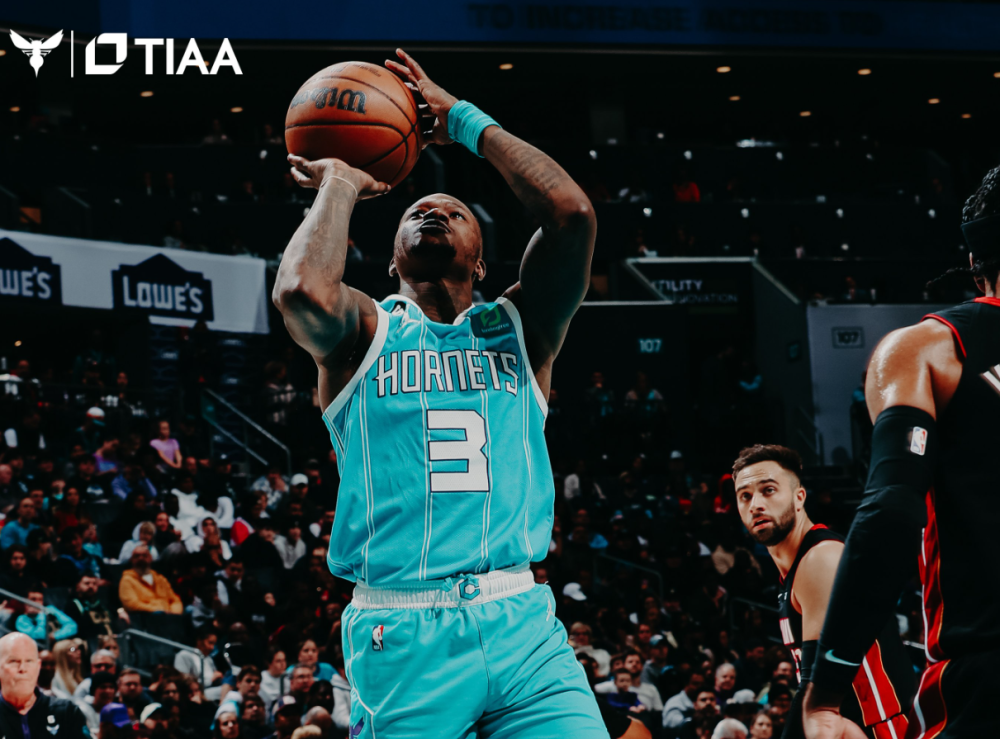 包含重磅！转会期上海申花扳平良机尼斯加时末段外线爆发，里程碑夜夏洛特黄蜂完成体检的词条